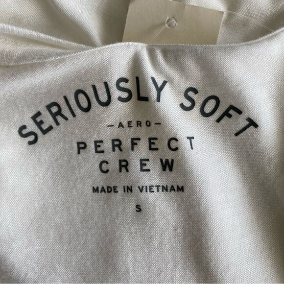 Aero Seriously Soft Perfect Crew Embroidered White Tee Shirt SZ S - Picture 9 of 12